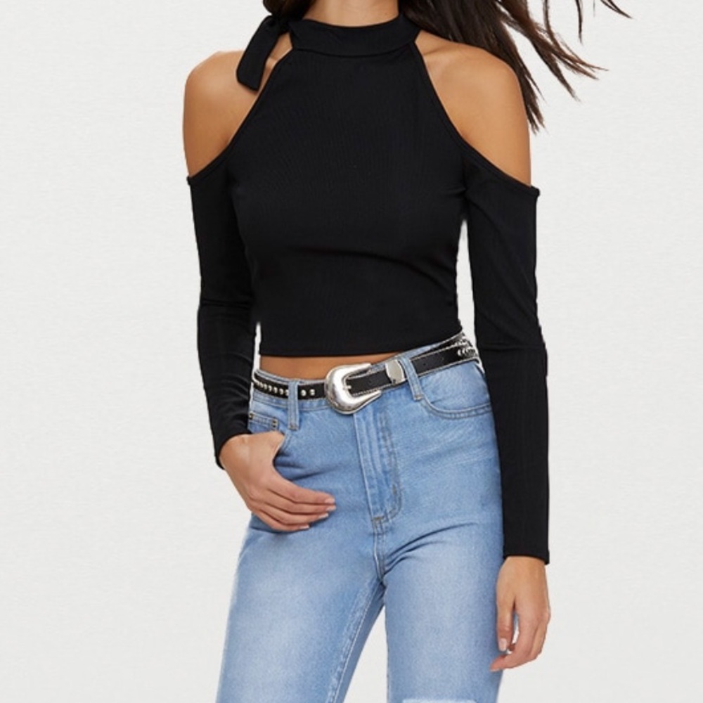❌🔥long sleeve cut off shoulders crop top 🌻